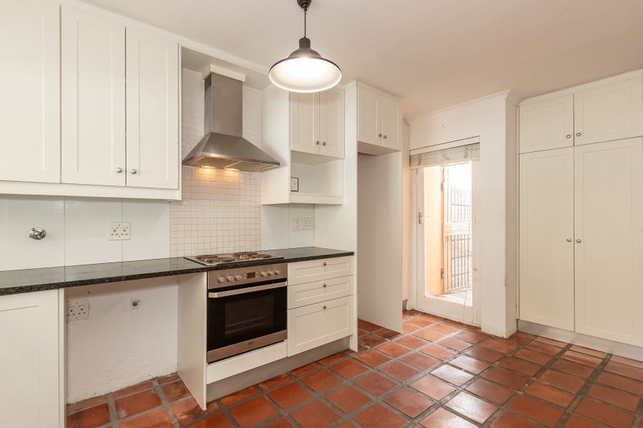 To Let 2 Bedroom Property for Rent in Claremont Village Western Cape